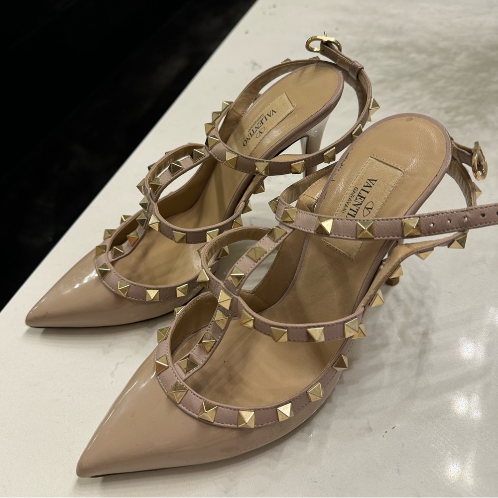 Valentino Garavani Patent Rockstud Caged Nude Pumps 100 MM 37